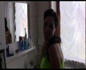 Трахнул раком в зад через разорваннэ брюки